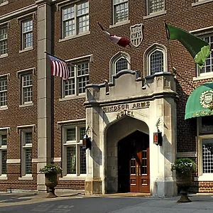 windsor-arms-hotel.hotelstorontoontario.org/