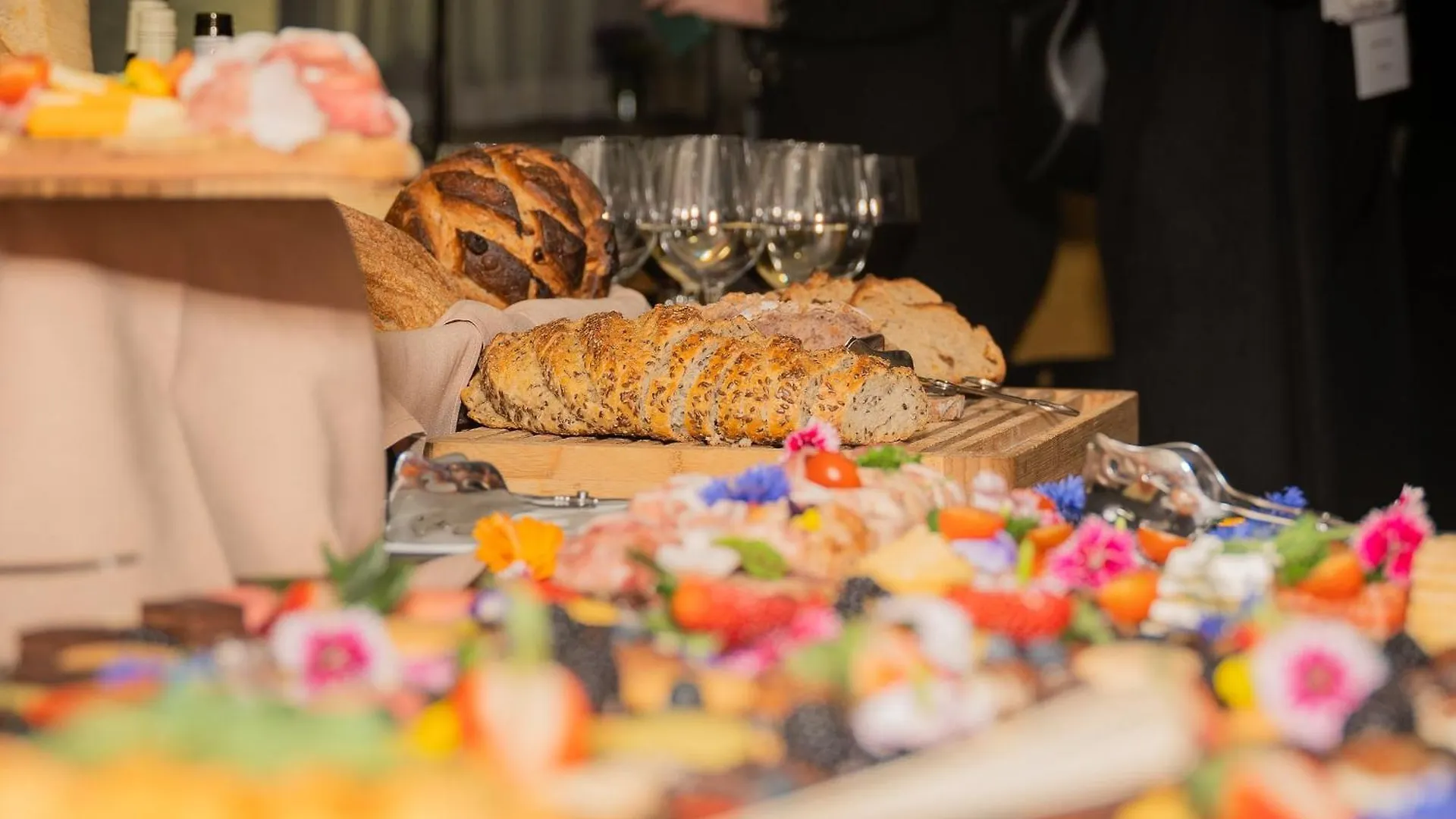 Intercontinental Montreal By Ihg Hotel